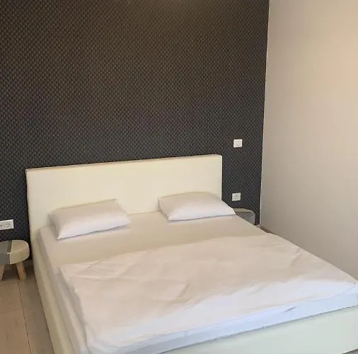 Mathias Studio Apartment